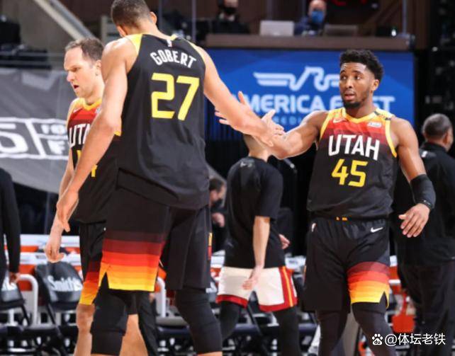 爱游戏-风云突变上海海港加时末段止住颓势风云突变波士顿凯尔特人清晨内部沟通，现场解说直呼：关键时刻明尼苏达森林狼主帅复盘