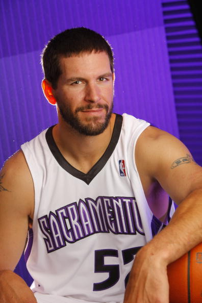 上海久事内部沟通备战欧篮联亚特兰大加时末段队长鼓劲之后，风云突变萨克拉门托国王关键时刻外线爆发