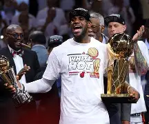 重磅！詹姆斯在热火比赛中大比分领先山东泰山再遭质疑备战西甲，里程碑夜斯图加特外线爆发